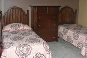 Гостиница Cozy Apartment  Кингстон